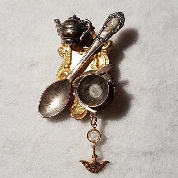 Set of Two Tea Time Brooches - Picture 2 of 4